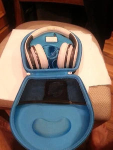 SMS AUDIO Sync by 50 headphones-Over-the Ear- With Case - Picture 1 of 9