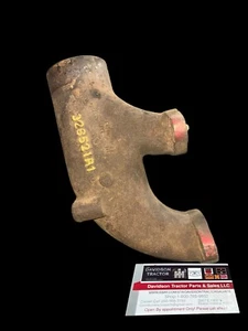 326521R1 IH Farmall 806 856 2806 2856 Exhaust Manifold  Antique Tractor - Picture 1 of 6