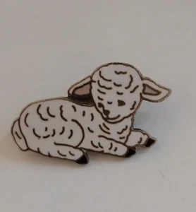 White Lamb Sheep Novelty Lapel Tack Pin - Picture 1 of 5