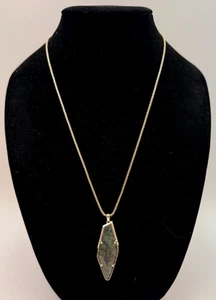 KENDRA SCOTT Beatrice lange Halskette grün Crackle Illusion goldfarben Slide - Bild 1 von 14