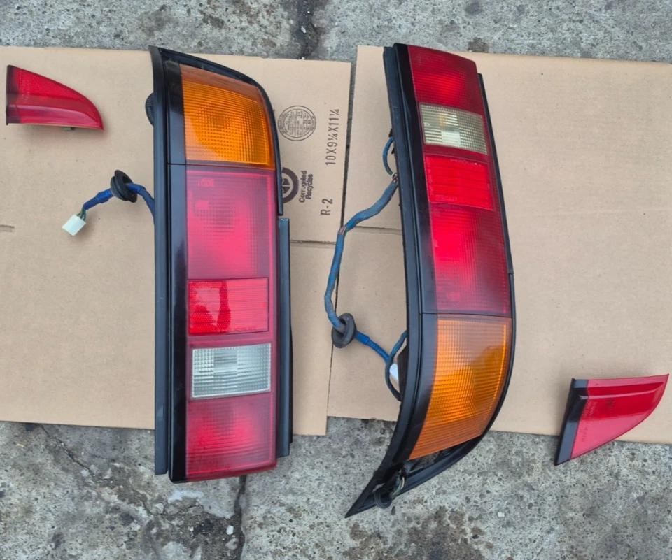 Juego de luces traseras y arneses Zenki MK2 Toyota MR2 Turbo OEM SW20 91 93 Foto 1 de 4