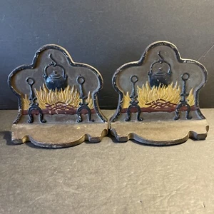 "2 topes de puerta de hierro fundido vintage para chimenea escena 5,5"" de alto 6,25"" de ancho usados" - Imagen 1 de 11