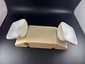 GE Luce di emergenza bianca modello PAC0202S E213949 per uscite di emergenza - Foto 1 di 8
