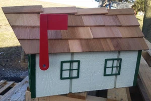 Amish Crafted Beige (Green Trim) Barn Style Mailbox - Lancaster County PA - Picture 1 of 5