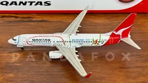 Qantas Boeing 737-800 VH-VYE Melbourne Commonwealth Phoenix 10087 1:400 RARO - Foto 1 di 2