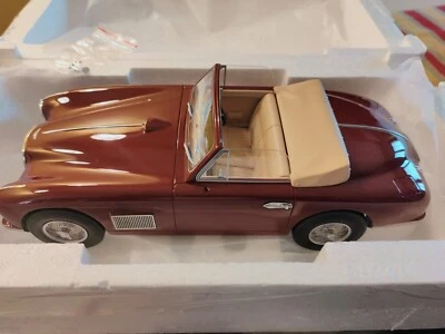 Aston Martin DB2 Cabrio 1950 rosso di Bos Model come nuovo con scatola. - Immagine 1 di 4
