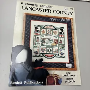 Tabla de punto de cruz contada Burdett Publications Lancaster County Country Sampler - Imagen 1 de 3