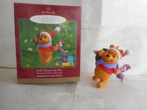 Hallmark Keepsake Ornament   POOH CHOOSES THE TREE   Pooh with Piglet - Picture 1 of 5