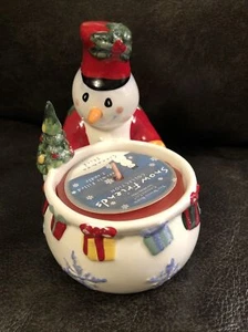 The White Barn Candle Co Christmas Snow Friends Snowman Ceramic Filled Candle - Picture 1 of 11