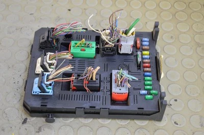 19512 Centralina body computer Peugeot 307 CC dal 2001 al 2009 cod 9661940480 - Immagine 1 di 3