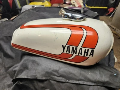 YAMAHA RD350 RD250 FUEL GAS PETROL TANK WHITE RD250B RD 350 250 OEM PAINT  - Image 1 of 4