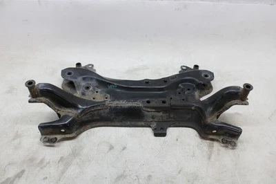 Toyota Prius V 2012 subchasis delantero cuna travesaño fabricante de equipos originales 2010-2018 Foto 1 de 4