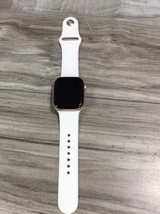 APPLE SERIES 10 MWWR3LW/A (PSL035368) - Zdjęcie 1 z 3