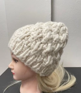 Women Hat Soft Beanie Hand Knit 100 % Cashmere White color Warm Beret - Picture 1 of 7