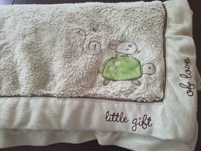 考拉宝宝海龟蜜蜂爱的小礼物绿色棕色蓬松毛绒婴儿毯 — 第 1/4 张图片