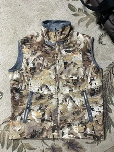 Sitka Gear Men's Dakota Hunting Vest Waterfowl Marsh Camo Large - Picture 1 of 3