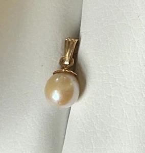 14 Karat Yellow Gold Pearl Pendant Vintage - Picture 1 of 10