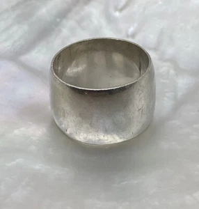 Vintage SOLID Sterling Silver Wide Wedding Band Ring SIZE 7.75 - Picture 1 of 3