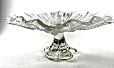 Bandeja para servir de vidrio festoneado mikasa tulipanes satinados pedestal esmerilado 9" a través de 4" H Foto 1 de 4