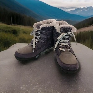 Women's Gray Colored Winter/Snow Boots w/Faux Fur Lining Size 8 - Picture 1 of 6