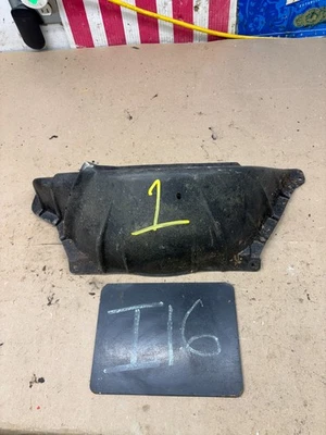 79 CAMARO NOVA CHEVELLE C10 K10 PLÁSTICO TRANSMISIÓN PLACA FLEXIBLE CUBIERTA DE INSPECCIÓN Foto 1 de 4