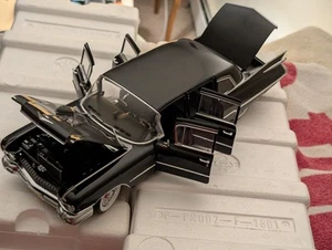 IMPRESIONANTE AUTOCAR SUNSET - MINIATURAS DE PRECISIÓN 1959 CADILLAC SERIE 75 LIMUSINA - Imagen 1 de 24