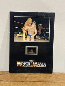 WWE WWF WrestleMania 1 HULK HOGAN ROWDY RODY PIPER FILM CELL No 024804. - Foto 1 di 7