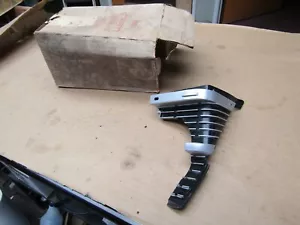 1969 Chevelle Right Side Grill End Molding New NOS GM#3938112 - Foto 1 di 7