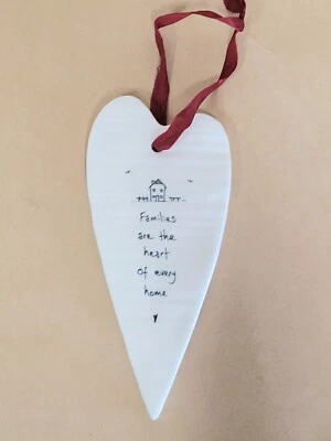 Adorno en forma de corazón del este de la India, 'Las familias son el corazón de cada hogar' 5" Foto 1 de 3