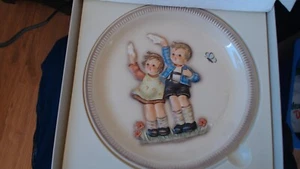 Vtg Goebel 1985 M.J. Hummel Third Edition Auf Wiedersehen Anniversary Plate - Picture 1 of 3