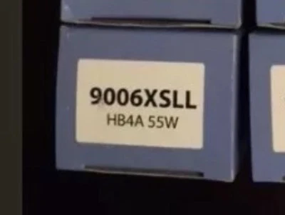 (1) Farol Eiko 9006XSLL - Imagem 1 de 2