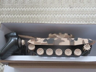 Price Reduced Jupiter Creations 2 remote control Battle Tanks, new in box - Image 1 of 2