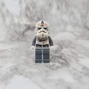 Lego AT-AT Driver Minifigure Star Wars 8129 - Picture 1 of 2