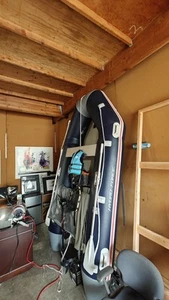 Hydro force inflatable boat with Motor, extra battery, life jacket and hand pump - Picture 1 of 6