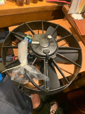 SPAL 1640 CFM 12in High Performance Fan (VA01-AP70/LL-36S) - Image 1 of 4