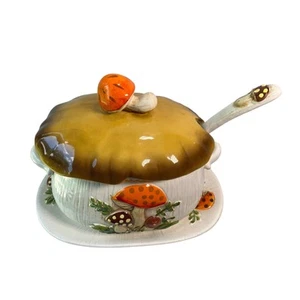 Merry Mushroom 1978 Keramik Suppenterrine mit Schöpfkelle & Teller Retro Set LESEN - Bild 1 von 23