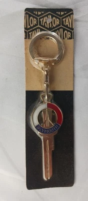 NOS Vintage Plymouth Llave en blanco sin cortar Llavero Accesorio de llavero Coches de colección Foto 1 de 3
