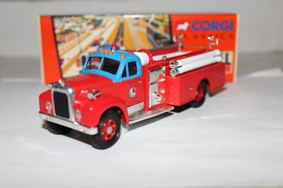 CORGI CLASSICS Mack B Pumper Lionel City Fire Department - Image 1 of 4
