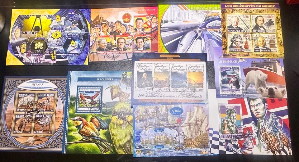 B596, Christmas Special 10 Large Various Themed Souvenir Sheets - Image 1 of 1