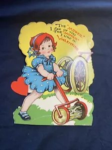 Vintage Valentinskarte Mädchen mit Handmäher bewegliches Teil Ephemera - Bild 1 von 8