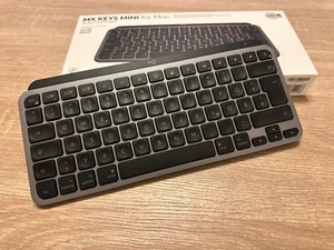 MX Keys Mini for Mac für macOS und iPadOS - Space Grey - Bild 1 von 1
