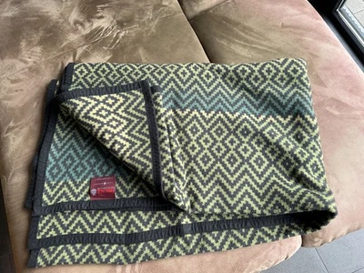 dicke IBENA Kuscheldecke 190x160 cm grün, wie neu, Couch-, Sofa,- Wohndecke - Bild 1 von 4