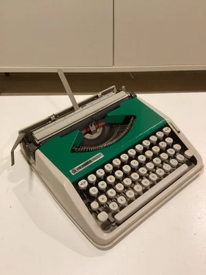 爱马仕婴儿类型 TECHNO PICA FONT. 西班牙 LAYOUT.BRAZIL 1980。 SN 8420665 保修 & 延长技术支持 — 第 1/4 张图片