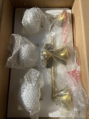 Hudson Valley Fleming 3 轻浴支架,老年黄铜 - 4743-AGB — 第 1/3 张图片