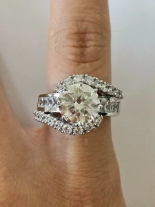 Gorgeous 4 CT Round & Princess Clear CZ 925 Silver Statement Style Ring Size 7 - Picture 1 of 5