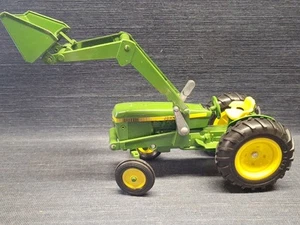 Ertl John Deere Utility Tractor with Front Loader: 1/16 Scale: Vintage 1123-8515 - Picture 1 of 12