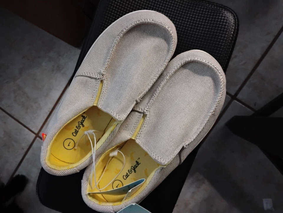 Zapatos sin cordones Cat and Jack beige talla 1 para barco Foto 1 de 1