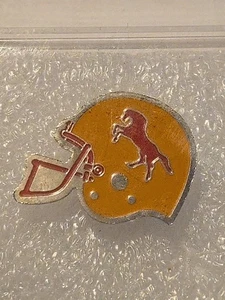 RARO BIRMINGHAM STALLONI 1982 USFL Football Team Casco Cavallo Logo Spilla Pinback - Foto 1 di 5