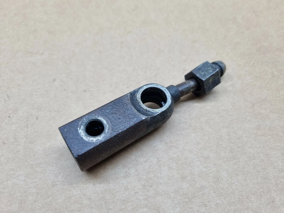 RENAULT 5 GT TURBO USED LOWER TURBO OIL FEED UNION LATER DESIGN WITH TAKE OFF - Image 1 of 1