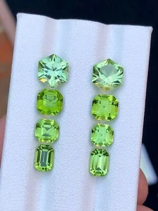 Peridot pairs 9.60 carats - Picture 1 of 10